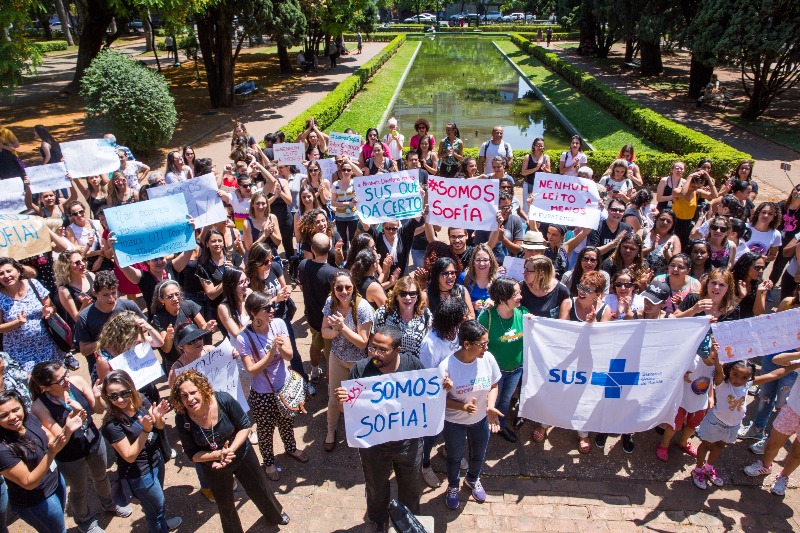Protesto contra o fechamento do hospital Sofia Feldman que é eferência nacional em parto humanizado  (Foto: Tamás Bodolay/Agência Pública)
