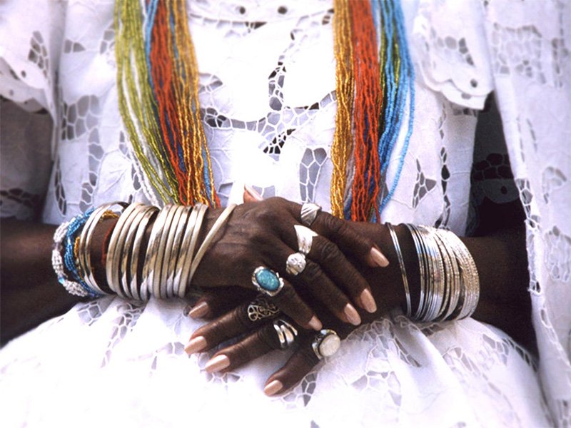 mulher praticante do candomblé